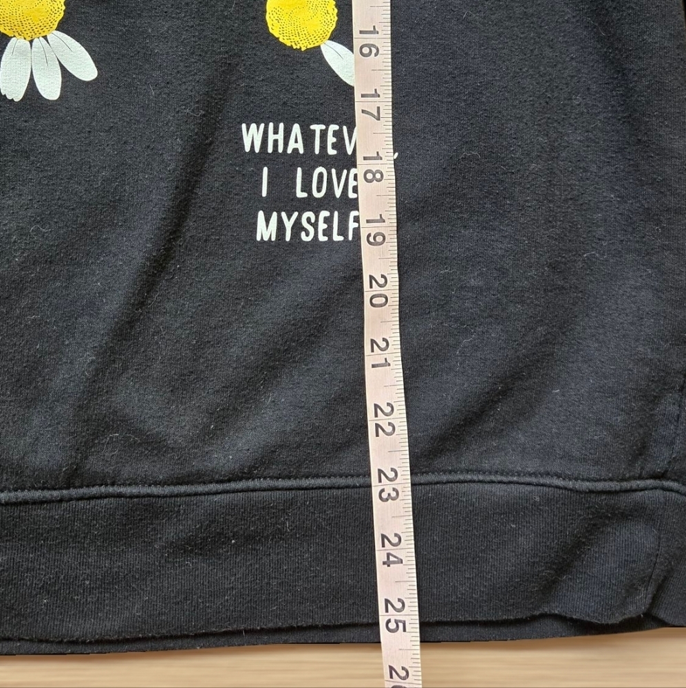 Cold Crush Daisy Love Me Not Black Pullover Sweatshirt - Picture 7 of 8